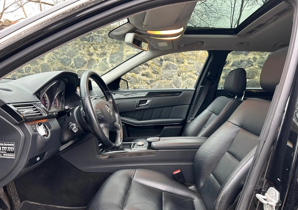 Mercedes-Benz Klasa E cena 42900 przebieg: 297000, rok produkcji 2009 z Gdynia małe 46